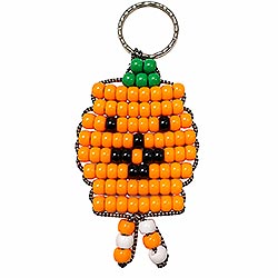 Free pony bead pumpkin and jack o'lantern keychain pattern for making Halloween pony bead crafts, beaded ornaments and trick-or-treat gifts.