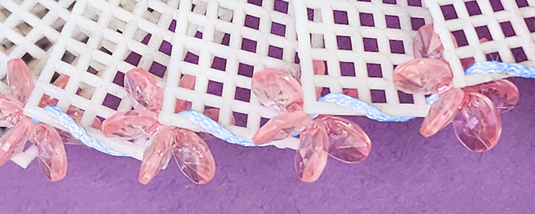 A photo of the threading pattern for your cord.